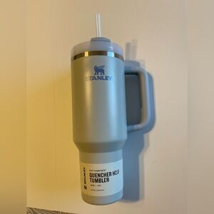 Stanley 40oz Quencher Tumbler